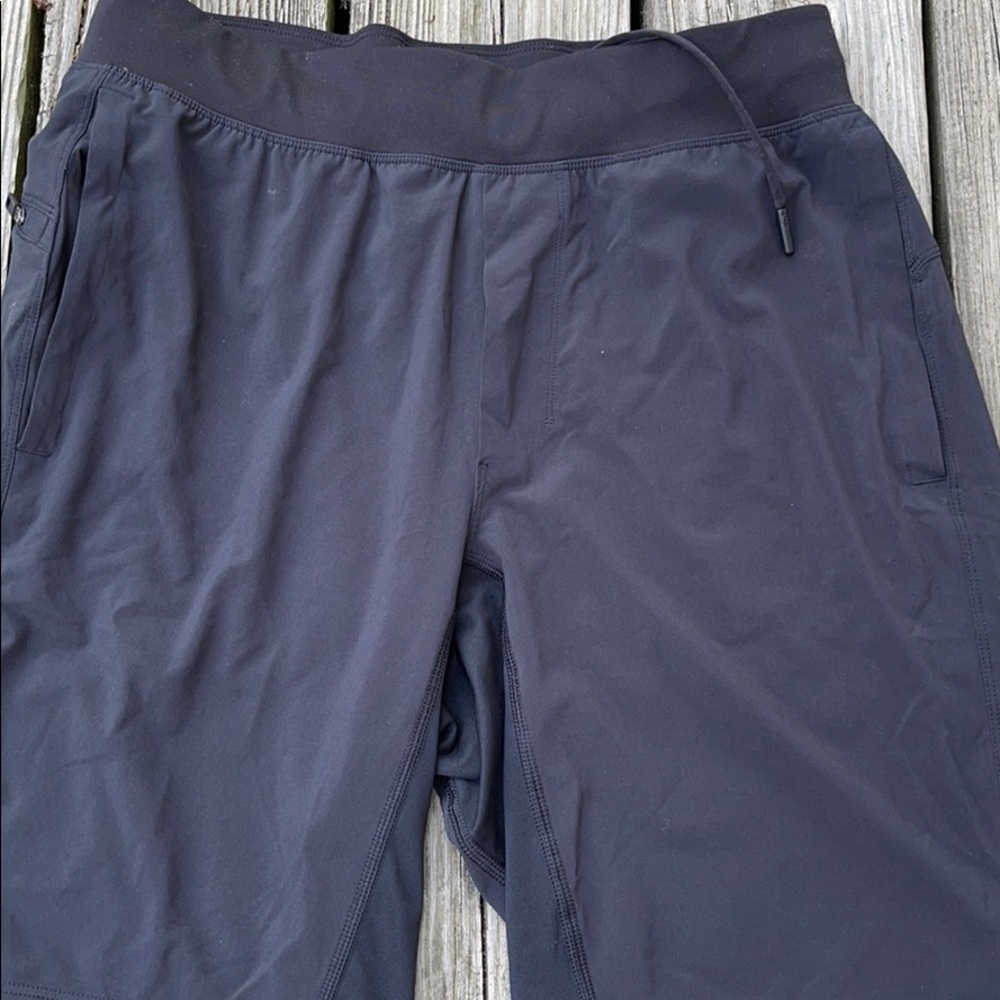 Lululemon mens 9” shorts